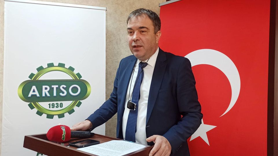 Seçkin Kurt yazar fotoğrafı